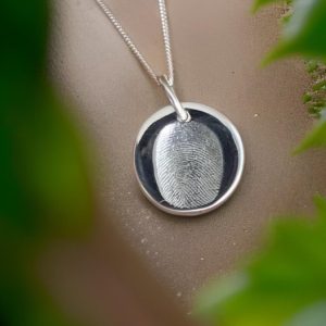 Touch the Silver Round Necklaces