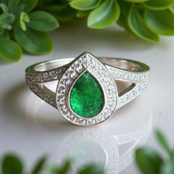 Twin Shoulder Pear Ring from Lasting Memories