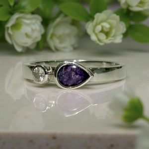 Side Teardrop Gem Ring