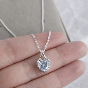 Discreet Collection Heart