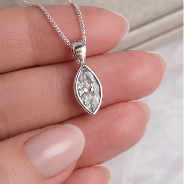 Discreet Collection Marquise from Lasting Memories