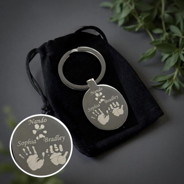 Personalised Oval Keyring from Lasting Memories