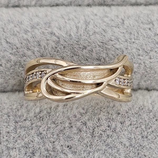 9CT Gold Angel Wing Ring with from Lasting Memories