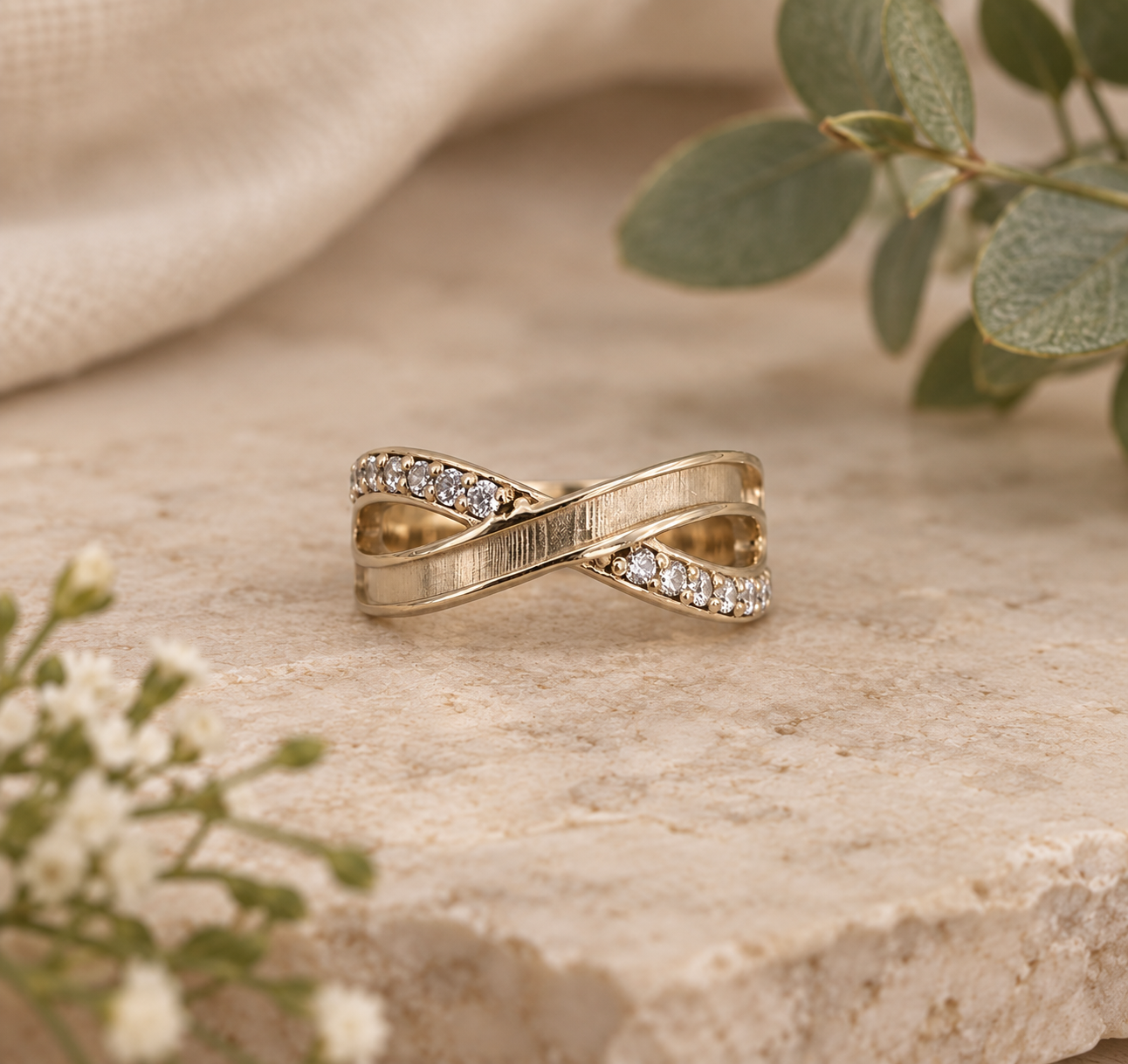 9ct Gold Infinity Ring